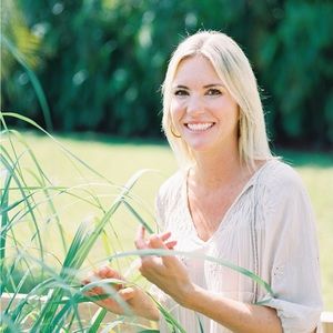 Meet your Posher, Cassandra